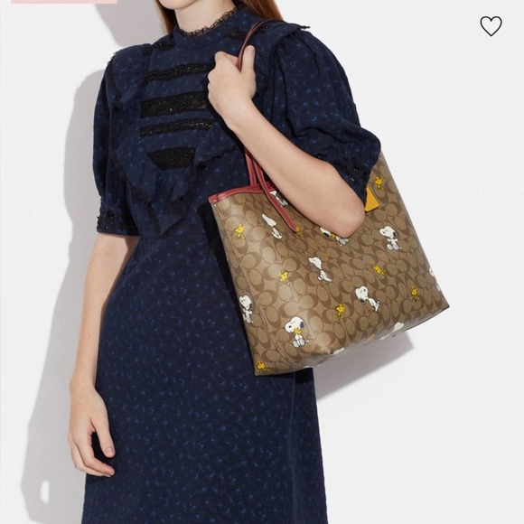 NWT💃Coach X Peanuts City Tote in Signature Canvas with Snoopy Woodstock Print - Picture 11 of 12